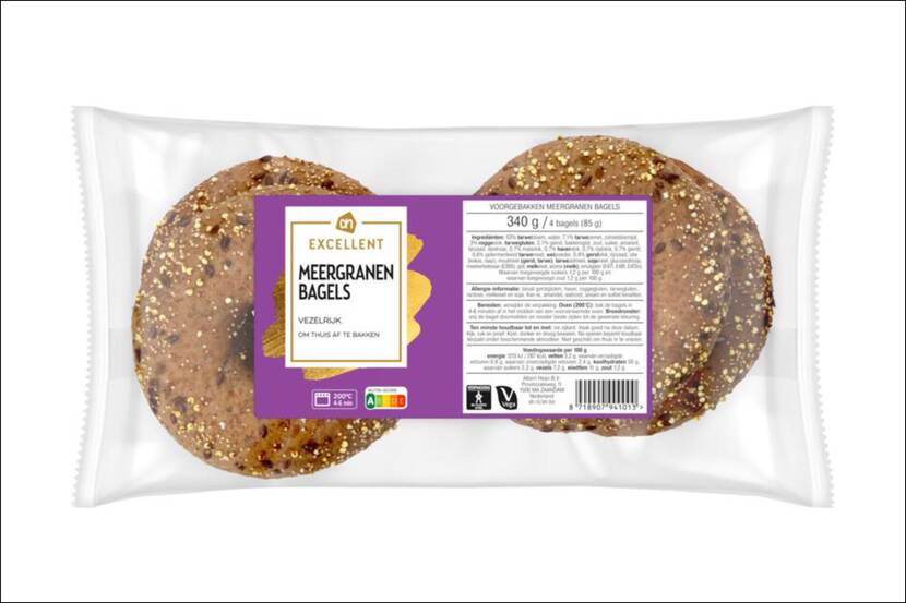 Vier AH Excellent meergranen bagels in doorzichtige plastic verpakking