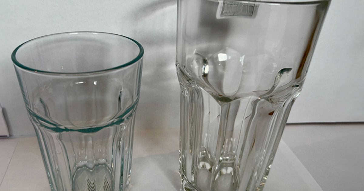 Belangrijke veiligheidswaarschuwing: Gebruik POKAL glazen van IKEA niet voor hete drank